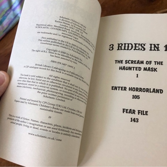 Goosebumps: Horrorland: The Scream of the Hunted Mask by: R.L. Stine, paperback - Picture 2 of 5